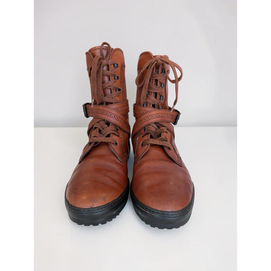 Tod’s Brown Leather Combat Boots Sz 39.5 Brogue Buckle Strap Lace Up Italy