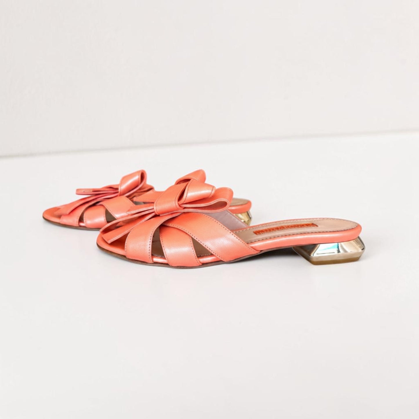 D.Lacquaniti Coral Leather Bow Sandals — Size 38